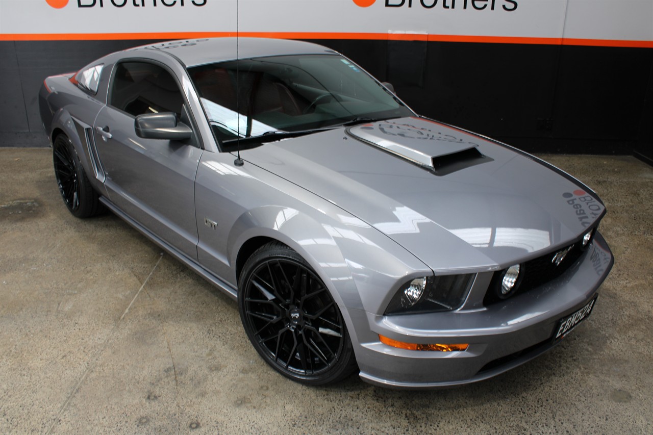 2005 Ford Mustang