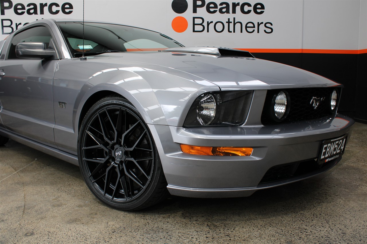 2005 Ford Mustang