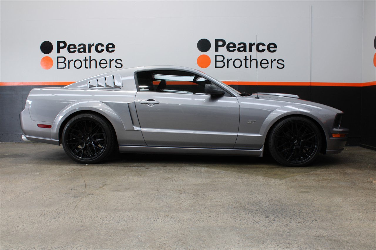 2005 Ford Mustang