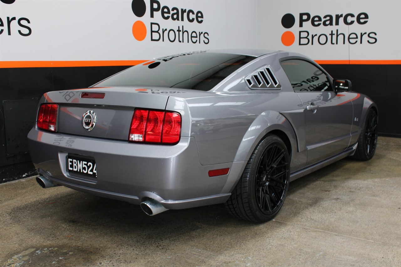 2005 Ford Mustang