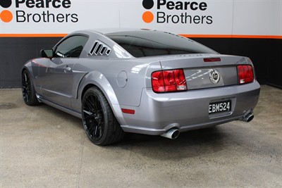 2005 Ford Mustang - Thumbnail