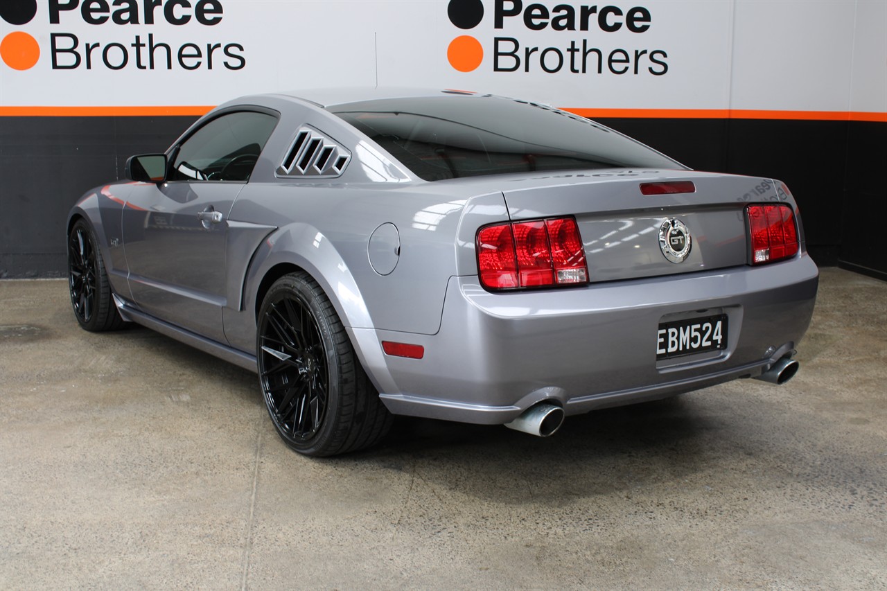2005 Ford Mustang
