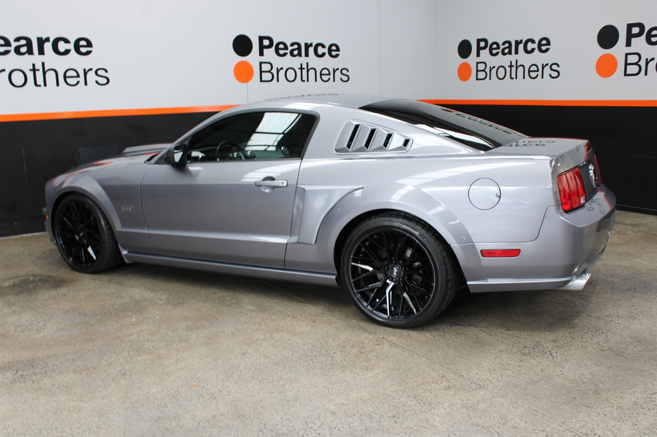 2005 Ford Mustang