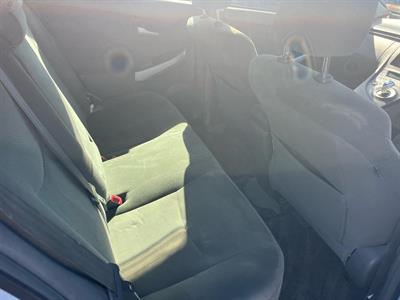 2010 Toyota PRIUS - Thumbnail