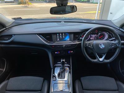 2018 Holden Commodore - Thumbnail