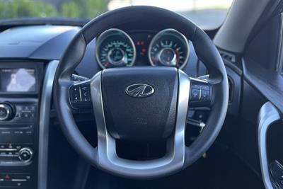 2022 MAHINDRA XUV500 - Thumbnail