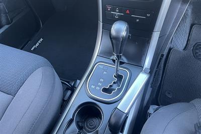 2022 MAHINDRA XUV500 - Thumbnail