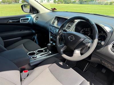 2019 Nissan Pathfinder - Thumbnail