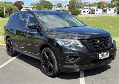 2019 Nissan Pathfinder - Thumbnail
