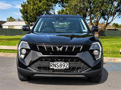 2025 Mahindra XUV 3XO - Thumbnail