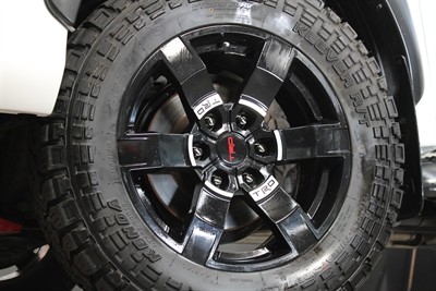 2017 Toyota Hilux - Thumbnail