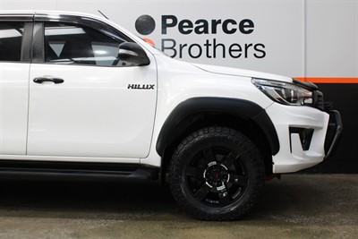 2017 Toyota Hilux - Thumbnail