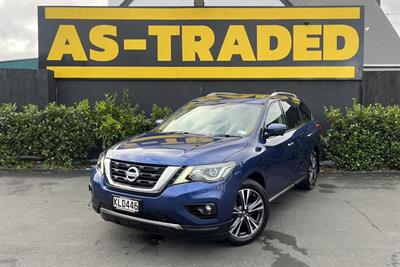 2017 Nissan Pathfinder - Thumbnail