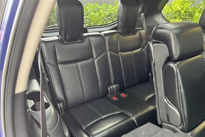 2017 Nissan Pathfinder - Thumbnail
