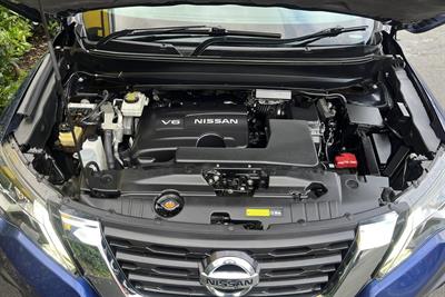 2017 Nissan Pathfinder - Thumbnail