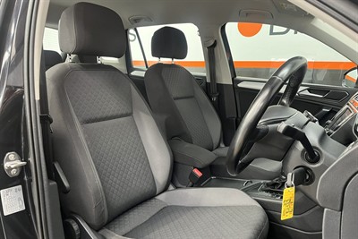 2017 Volkswagen TIGUAN - Thumbnail
