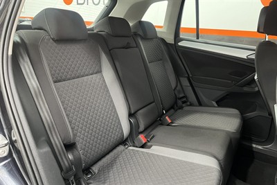 2017 Volkswagen TIGUAN - Thumbnail