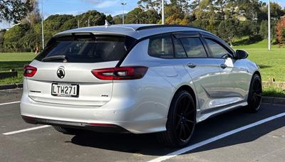 2018 Holden Commodore - Thumbnail