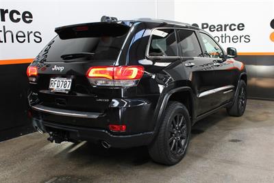 2017 Jeep Grand Cherokee - Thumbnail