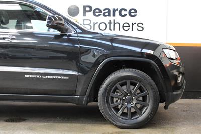 2017 Jeep Grand Cherokee - Thumbnail