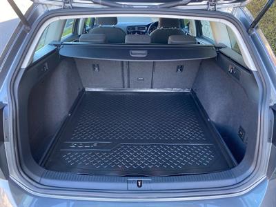 2017 Volkswagen Golf - Thumbnail