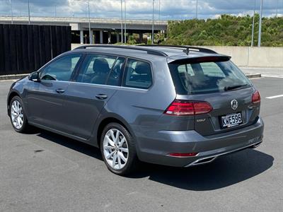 2017 Volkswagen Golf - Thumbnail