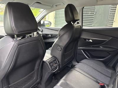 2017 Peugeot 3008 - Thumbnail
