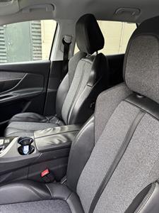 2017 Peugeot 3008 - Thumbnail