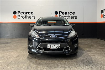 2011 Ford Fiesta - Thumbnail