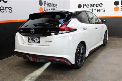 2018 Nissan Leaf - Thumbnail