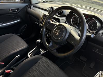 2017 Suzuki Swift - Thumbnail
