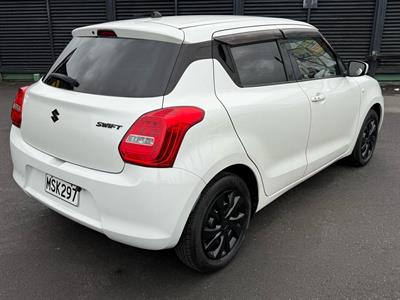 2017 Suzuki Swift - Thumbnail