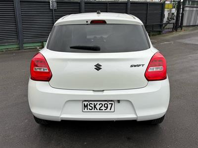 2017 Suzuki Swift - Thumbnail