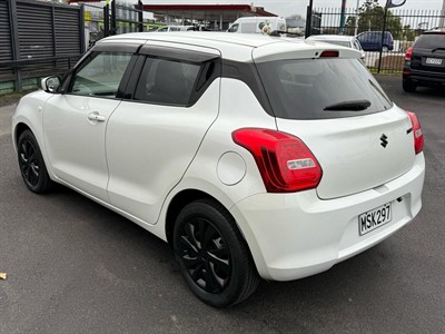 2017 Suzuki Swift - Thumbnail