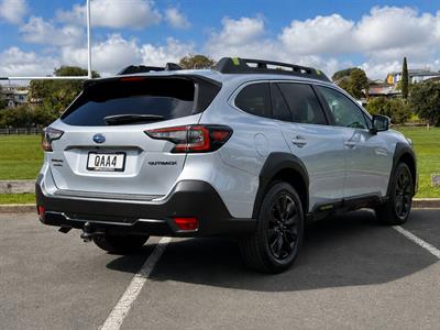 2023 Subaru Outback - Thumbnail