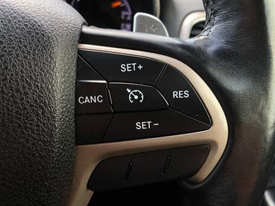 2016 Jeep GRAND CHEROKEE - Thumbnail