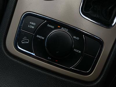 2016 Jeep GRAND CHEROKEE - Thumbnail