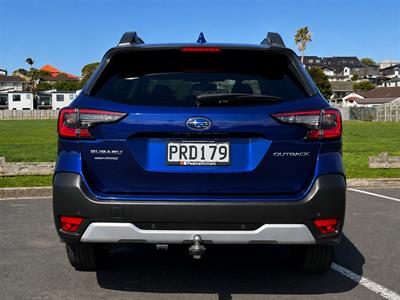 2023 Subaru Outback - Thumbnail