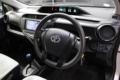 2017 Toyota Aqua - Thumbnail