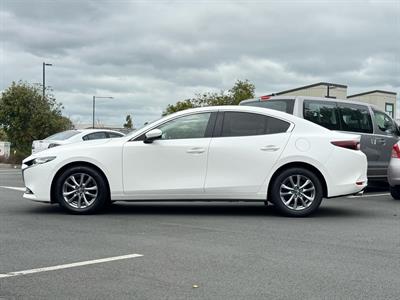 2022 Mazda Mazda3 - Thumbnail