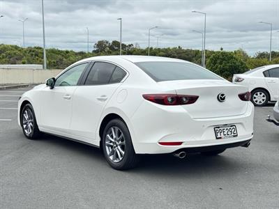 2022 Mazda Mazda3 - Thumbnail