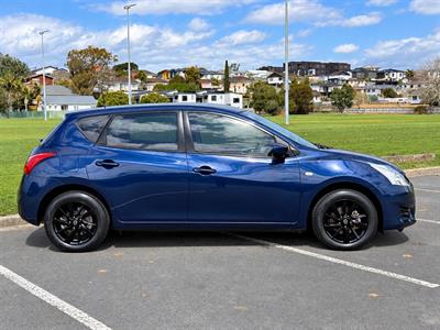 2015 Nissan PULSAR - Thumbnail