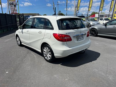 2013 Mercedes-Benz B180 - Thumbnail