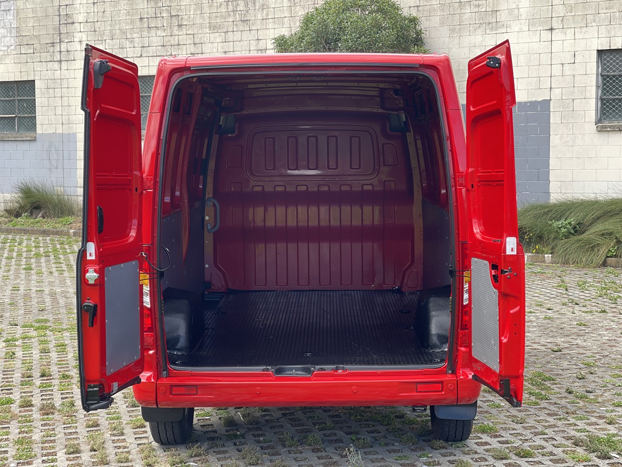 2020 LDV EV80