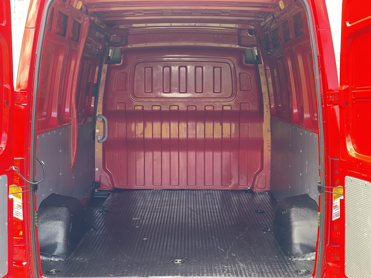 2020 LDV EV80
