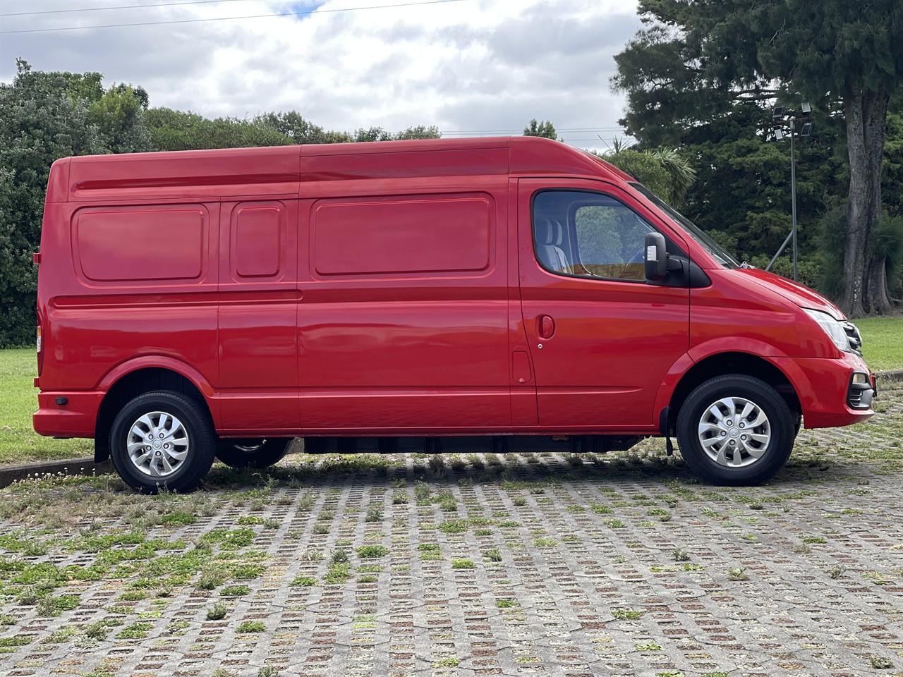 2020 LDV EV80
