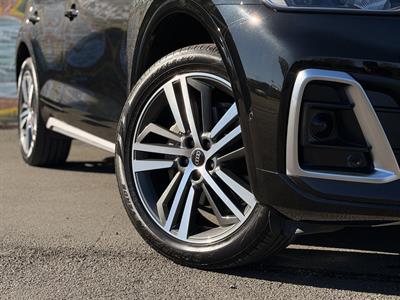 2021 Audi Q5 - Thumbnail