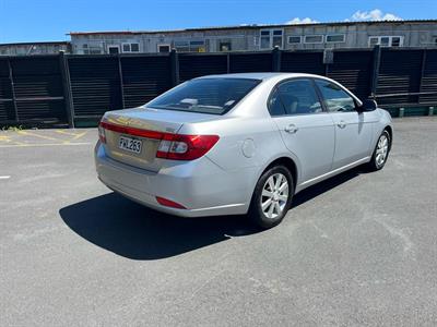 2011 Holden Epica - Thumbnail