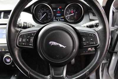 2019 Jaguar E-Pace - Thumbnail