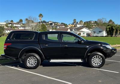 2015 Mitsubishi Triton - Thumbnail